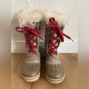 SOLD! NOT AVAILABLE. Sorel Tofino kids size 1 waterproof snow boots